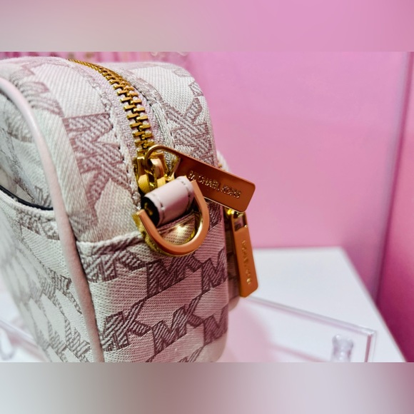 Authentic Micheal Kors Bag - Picture 9 of 10